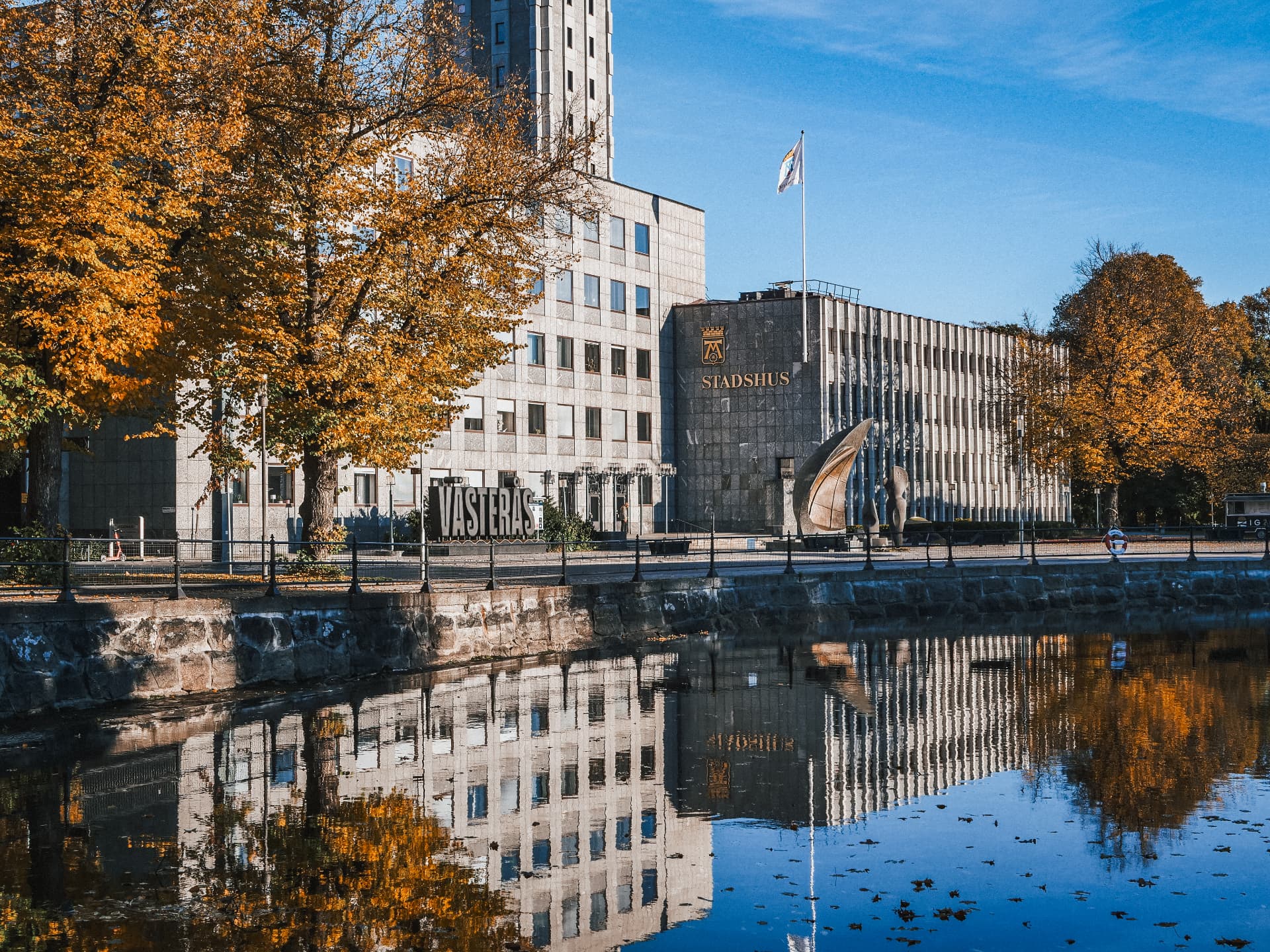Västerås stadshus vid Svartån